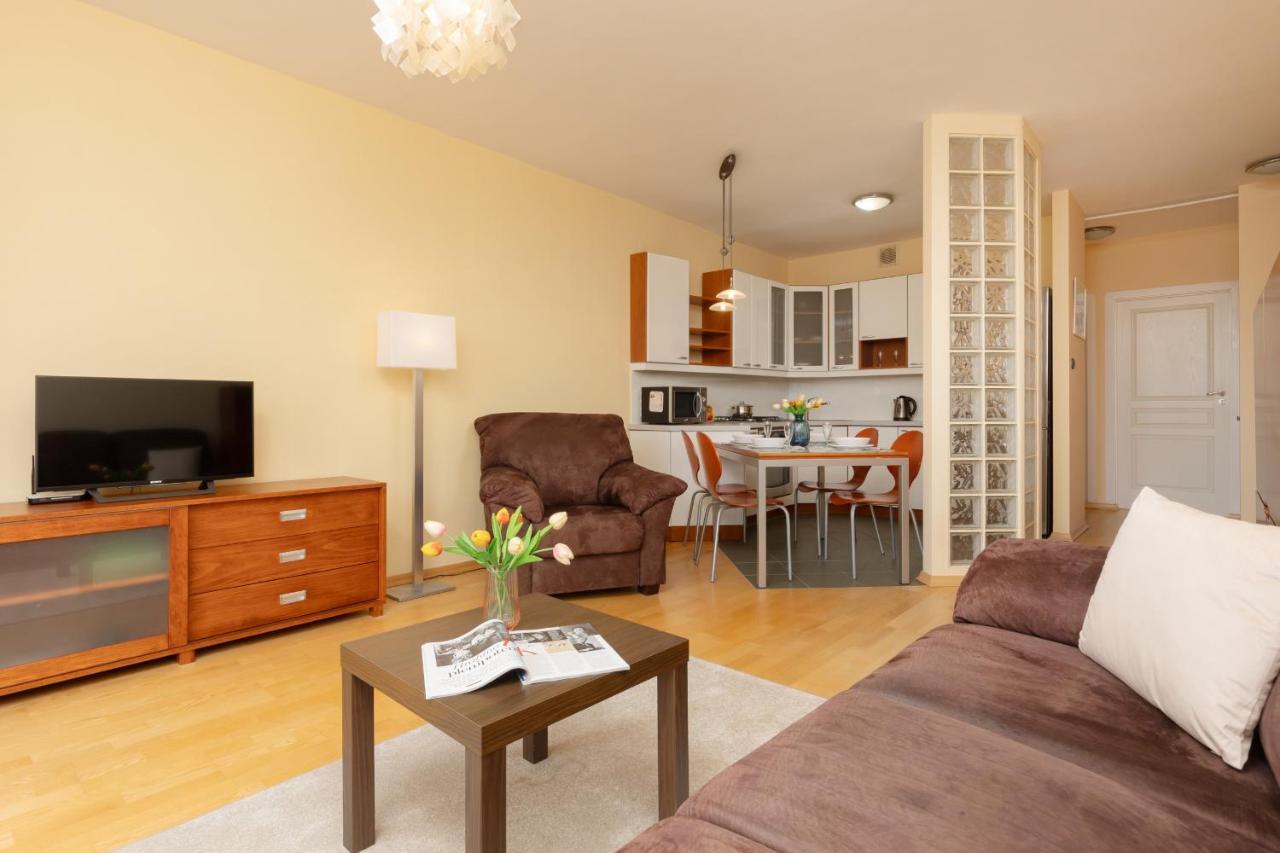 Spacious & Quiet 1 Bedroom Apartment In Pruszkow By Noclegi Renters Екстер'єр фото