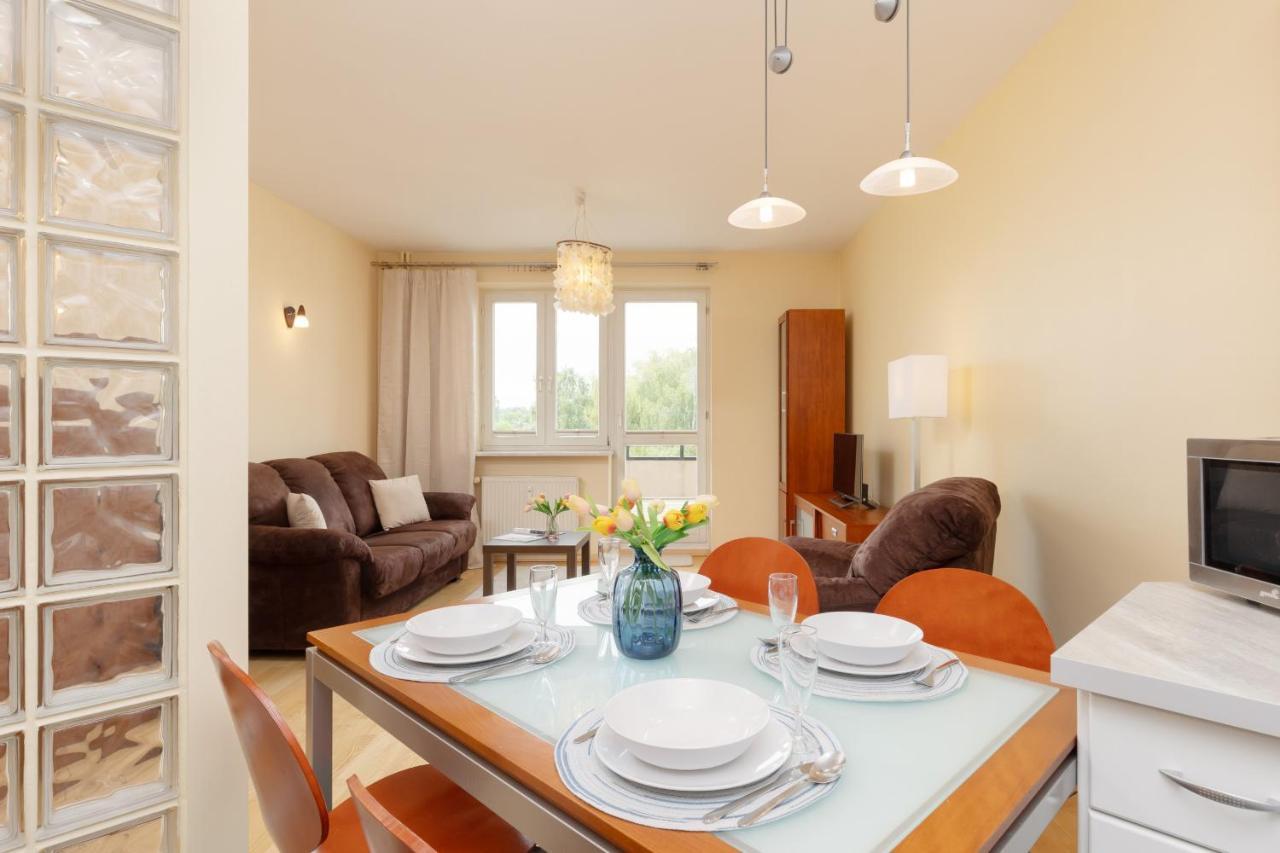 Spacious & Quiet 1 Bedroom Apartment In Pruszkow By Noclegi Renters Екстер'єр фото