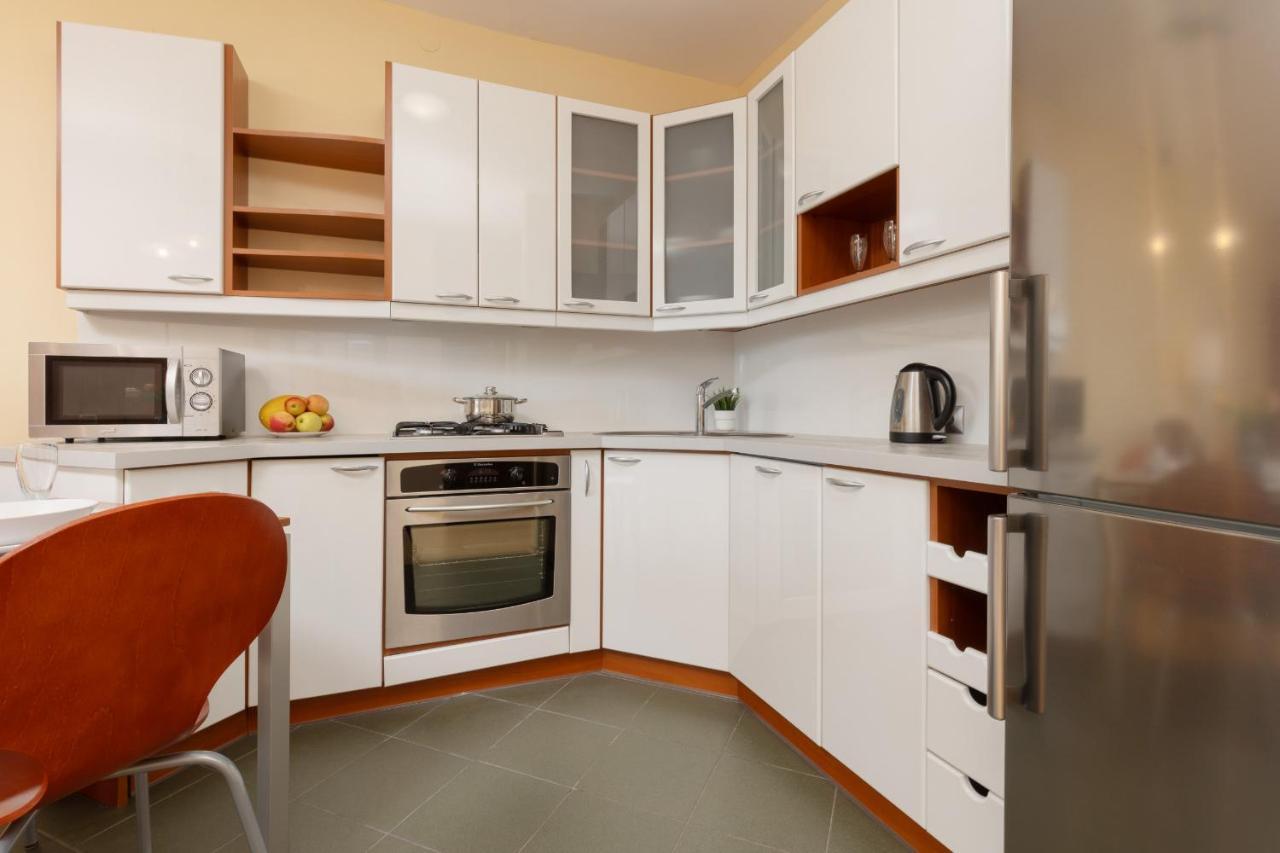 Spacious & Quiet 1 Bedroom Apartment In Pruszkow By Noclegi Renters Екстер'єр фото